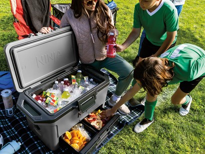 Fits up to 80 cans or 50 bottles